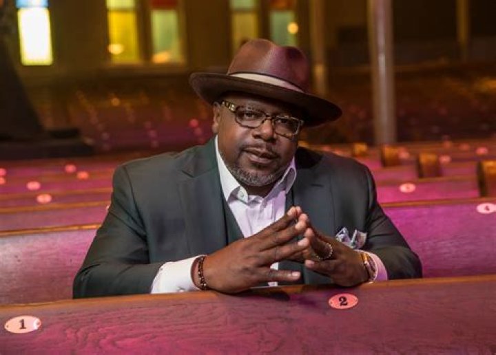 Cedric The Entertainer's Wife & Kids Bring Him Nothing But Joy