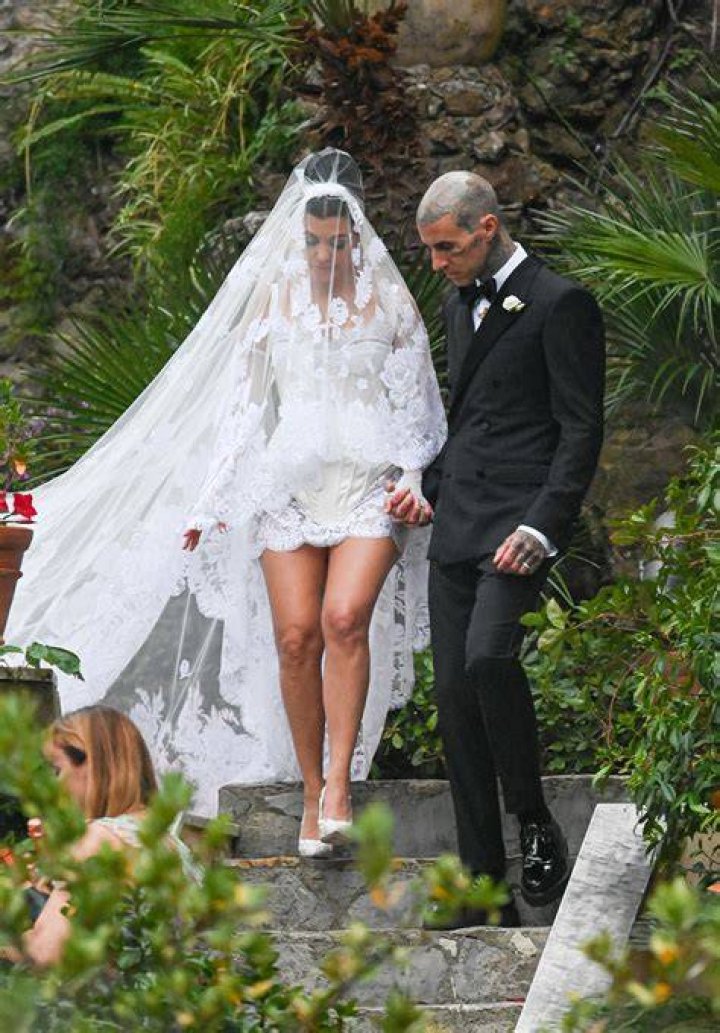 Did Dolce and Gabbana pay the Kardashians to model wedding outfits? Tue 24 May 2022 11:04 Up