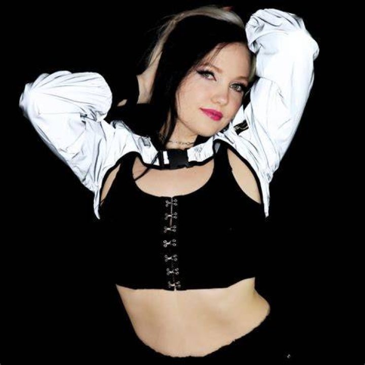 Free Sexy DrewGulliver Nude Album Girls