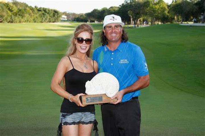 Golfer Pat Perez’s Wife Ashley Perez Takes Massive Shot at Tiger Woods