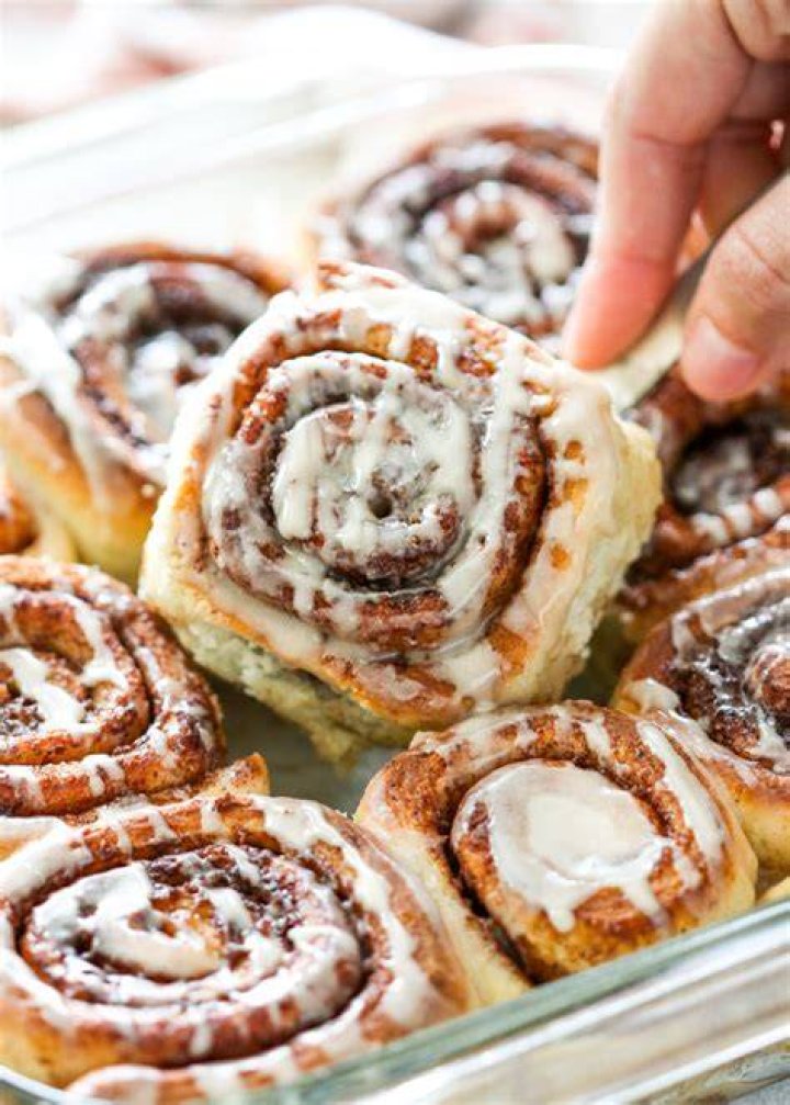 How to Open Cinnamon Rolls Without Ruining Them