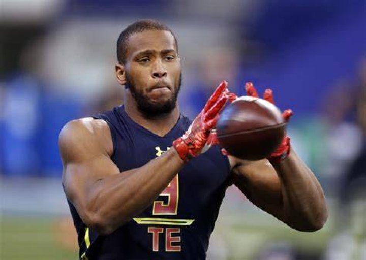 Is OJ Howard worth a top 10 pick?