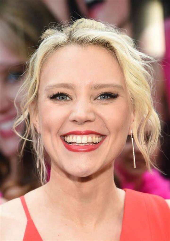 Kate McKinnon From 'SNL' And Her Girlfriend Define CoupleGoals (Photos)