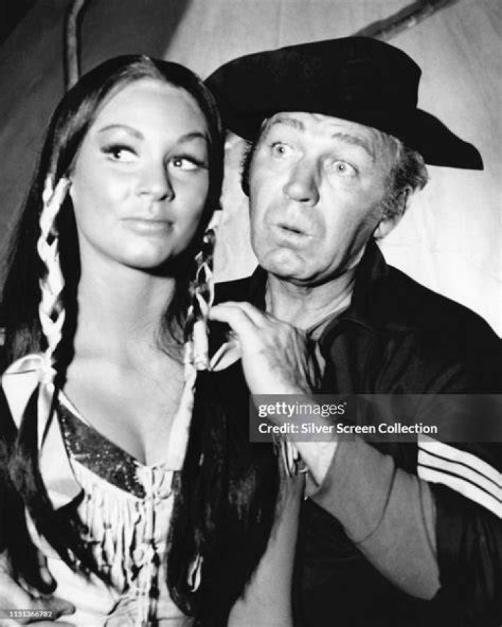 Laurie Sibbald, Forrest Tucker