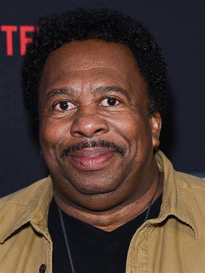 Leslie David Baker 2024 dating, net worth, tattoos, smoking & body