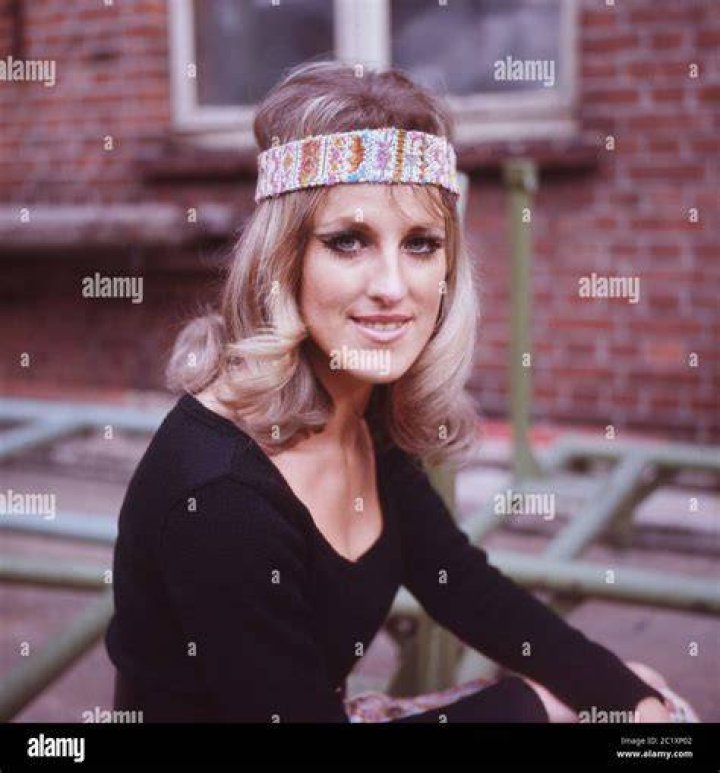 Singer lili hires stock photography and images Alamy